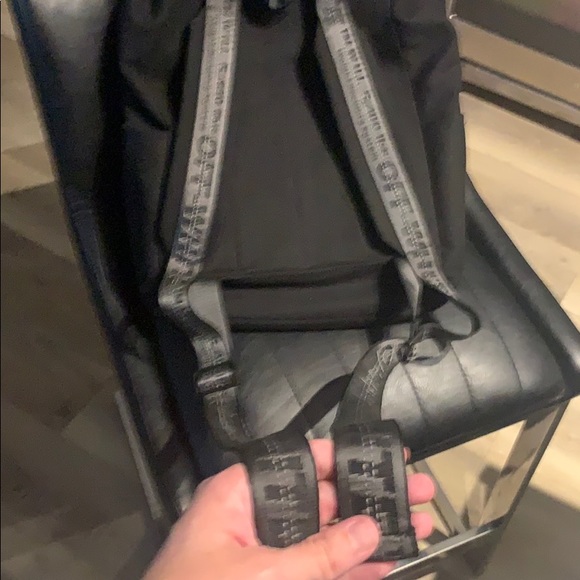 Off-white backpack - Picture 3 of 6